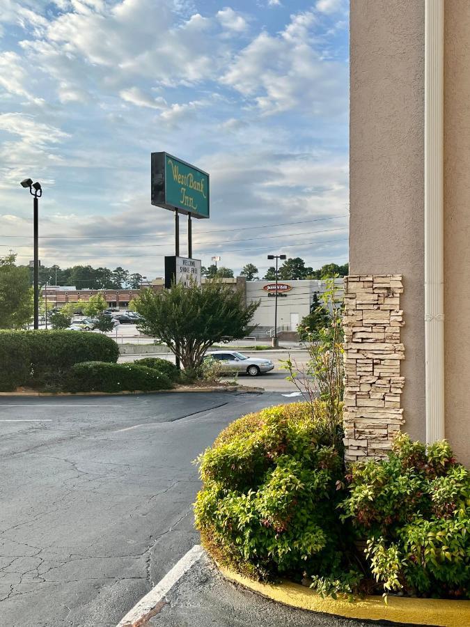 West Bank Inn Augusta Exterior photo