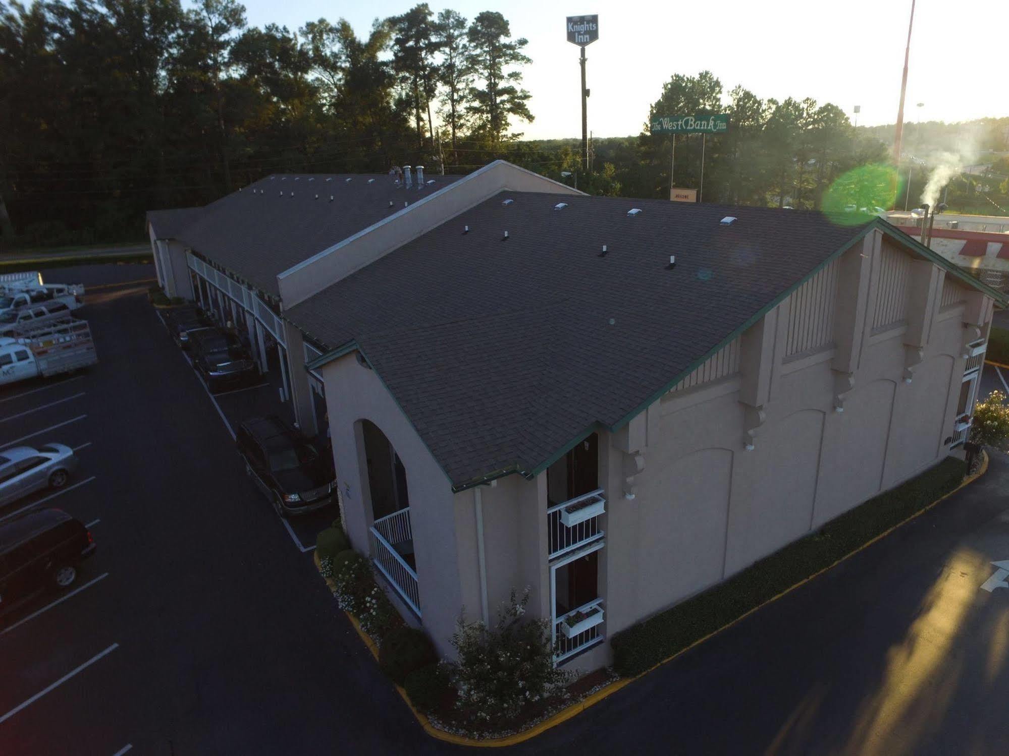 West Bank Inn Augusta Exterior photo