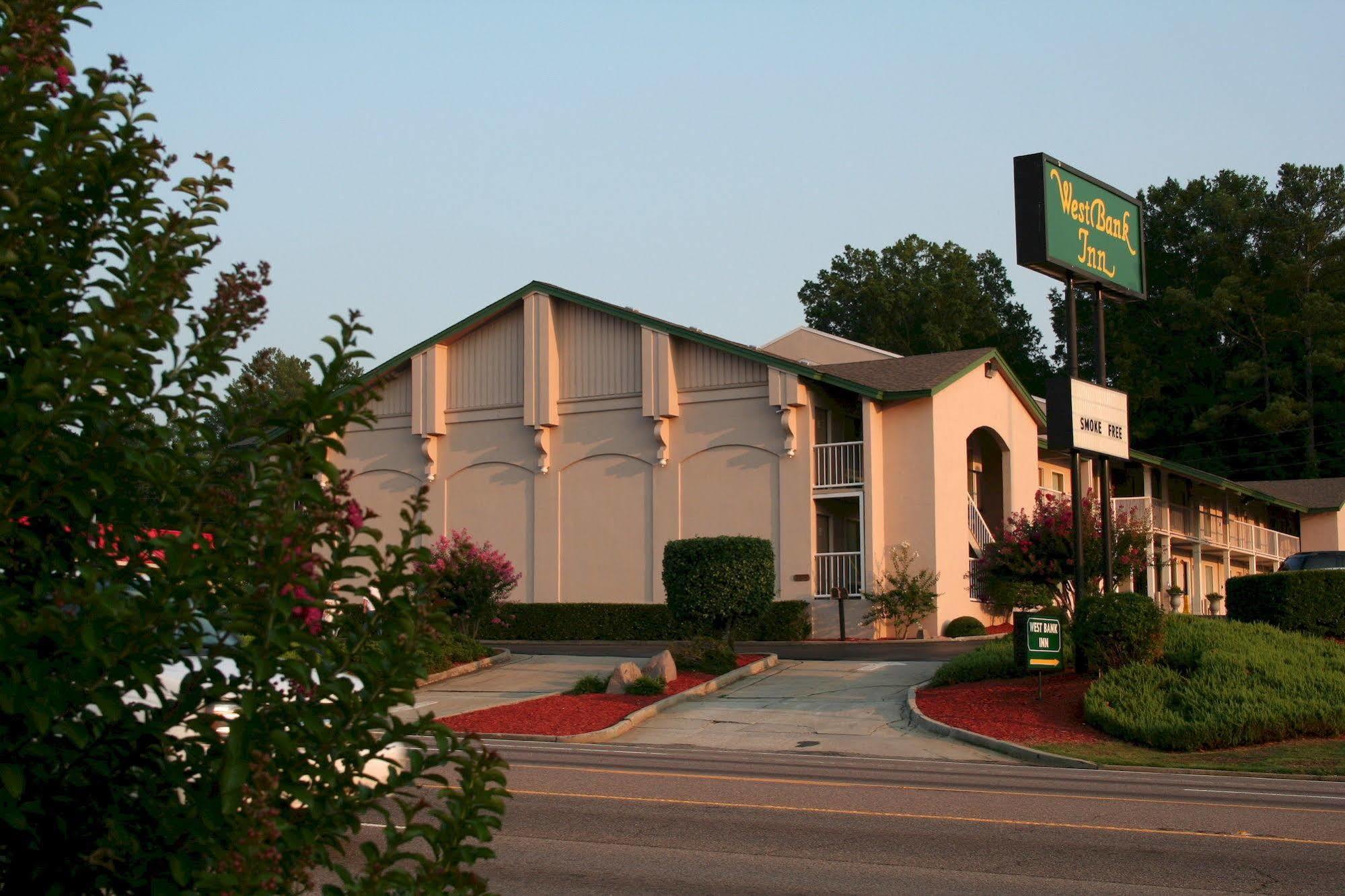 West Bank Inn Augusta Exterior photo